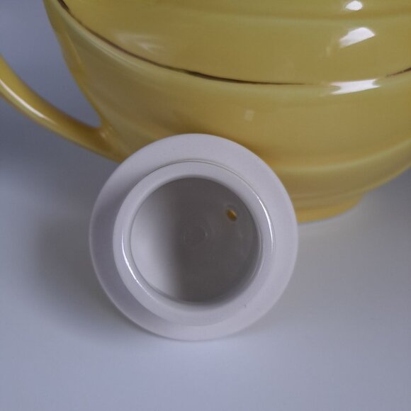 Hall Aladdin Genie Lamp Teapot Yellow Gold Trim Swirl Design Collectible Vintage - Picture 10 of 16